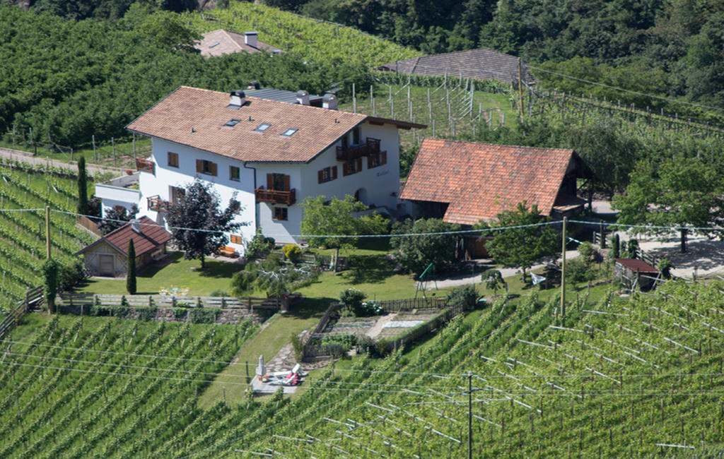 Tollhof Villa Bolzano Bagian luar foto
